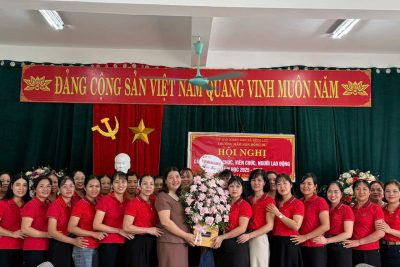 ngày 11/10 trường mầm non Đồng Du tổ chức Hội Nghị CB, CC, VC, NLĐ năm học 2025 -2026